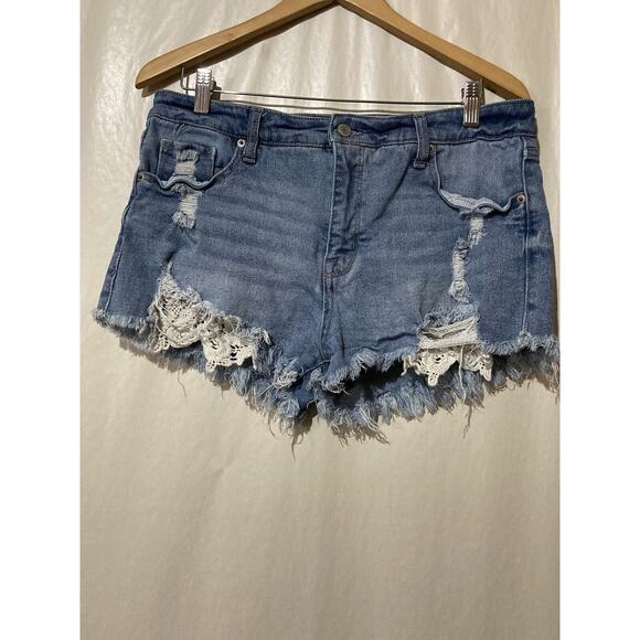 Mossimo High Rise Distressed Denim Shorts 14/32 Light Wash Crochet Lace - Picture 6 of 9